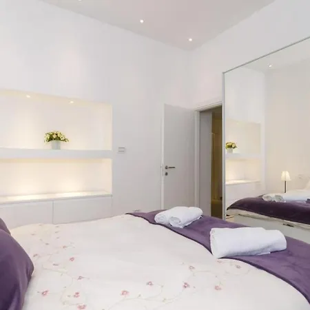 Daire Take That - Two Bedroom With Terrace *